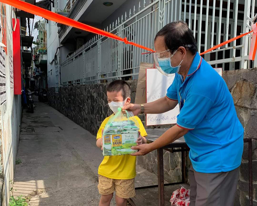 C&ocirc;ng nh&acirc;n vơi bớt nỗi lo - Ảnh 1.