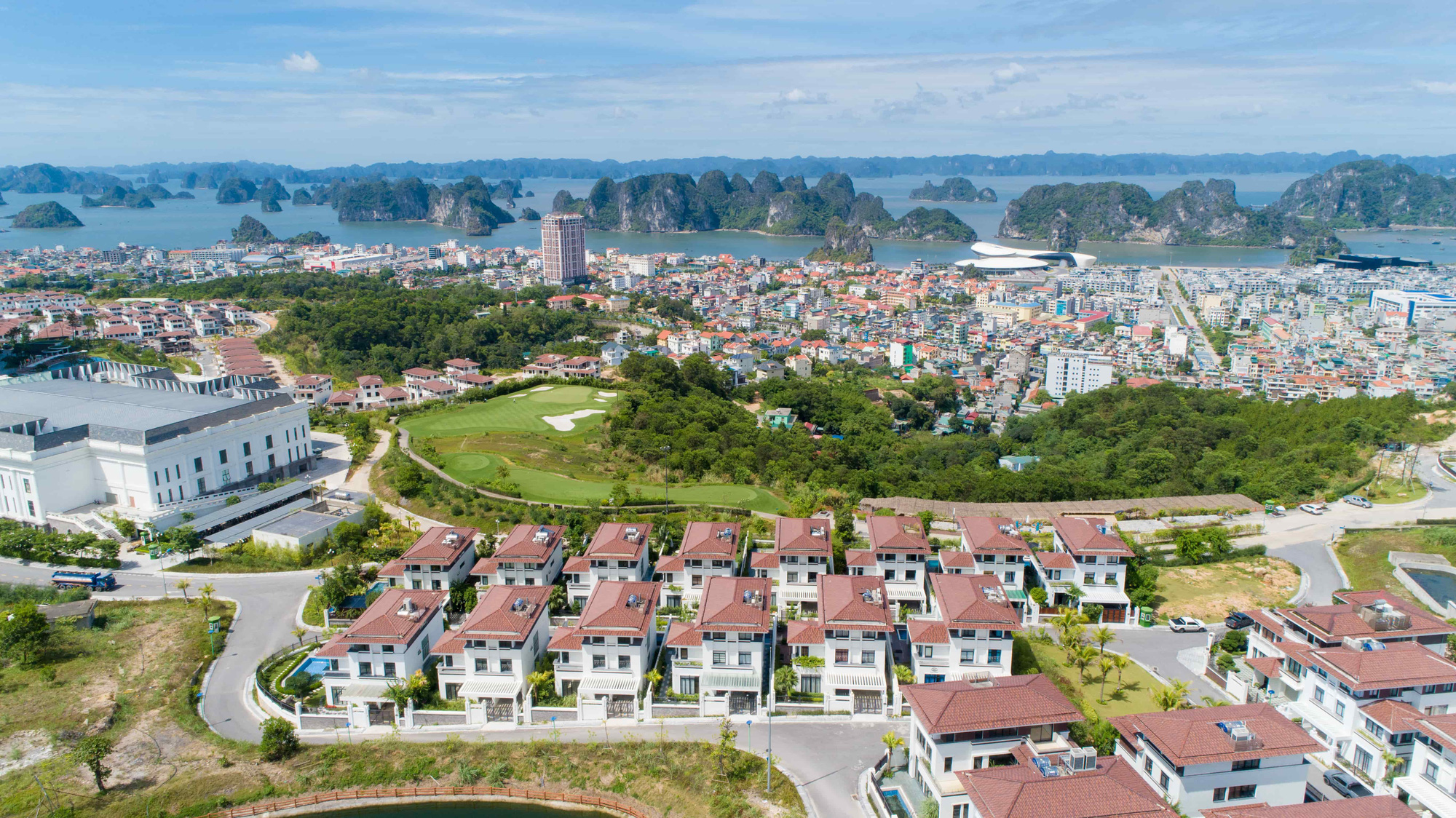Villa đồi view biển – “khẩu vị” đầu tư thông minh của giới thượng lưu - Ảnh 2.