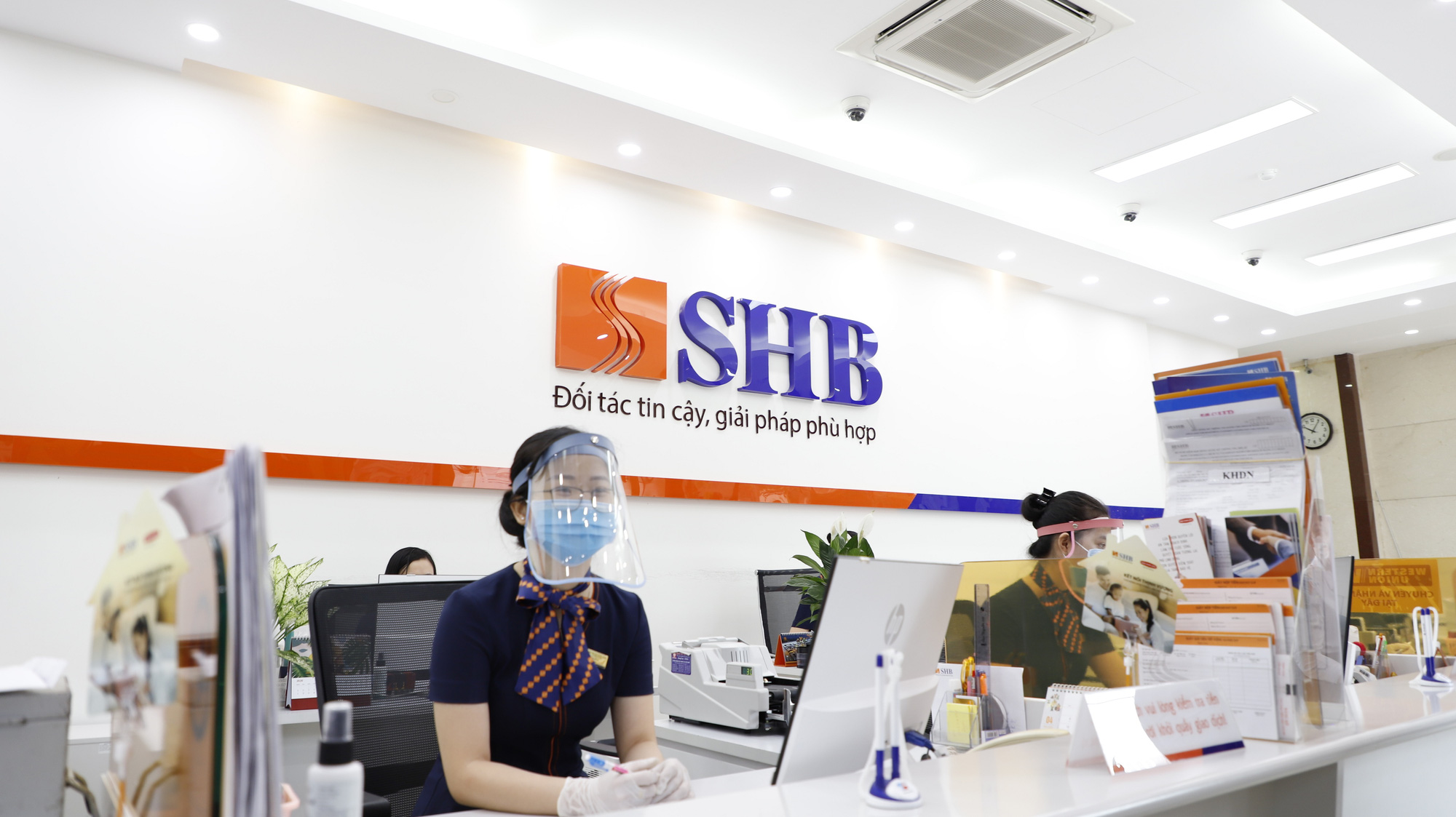 Ủy ban Chứng khoán Nhà nước chấp thuận SHB tạm khóa room ngoại ở mức 10% - Ảnh 1.