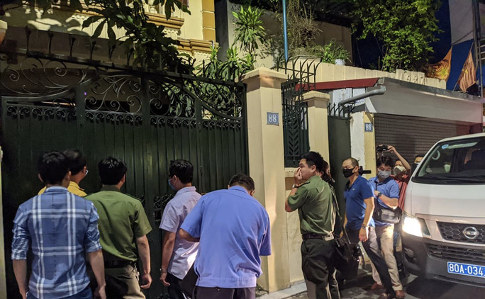Vợ ông Nguyễn Đức Chung giả chữ ký của con trai