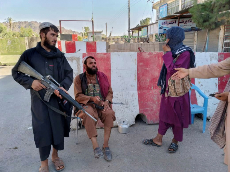 Afghanistan: Taliban cách thủ đô 11 km, phó tổng thống bỏ trốn?