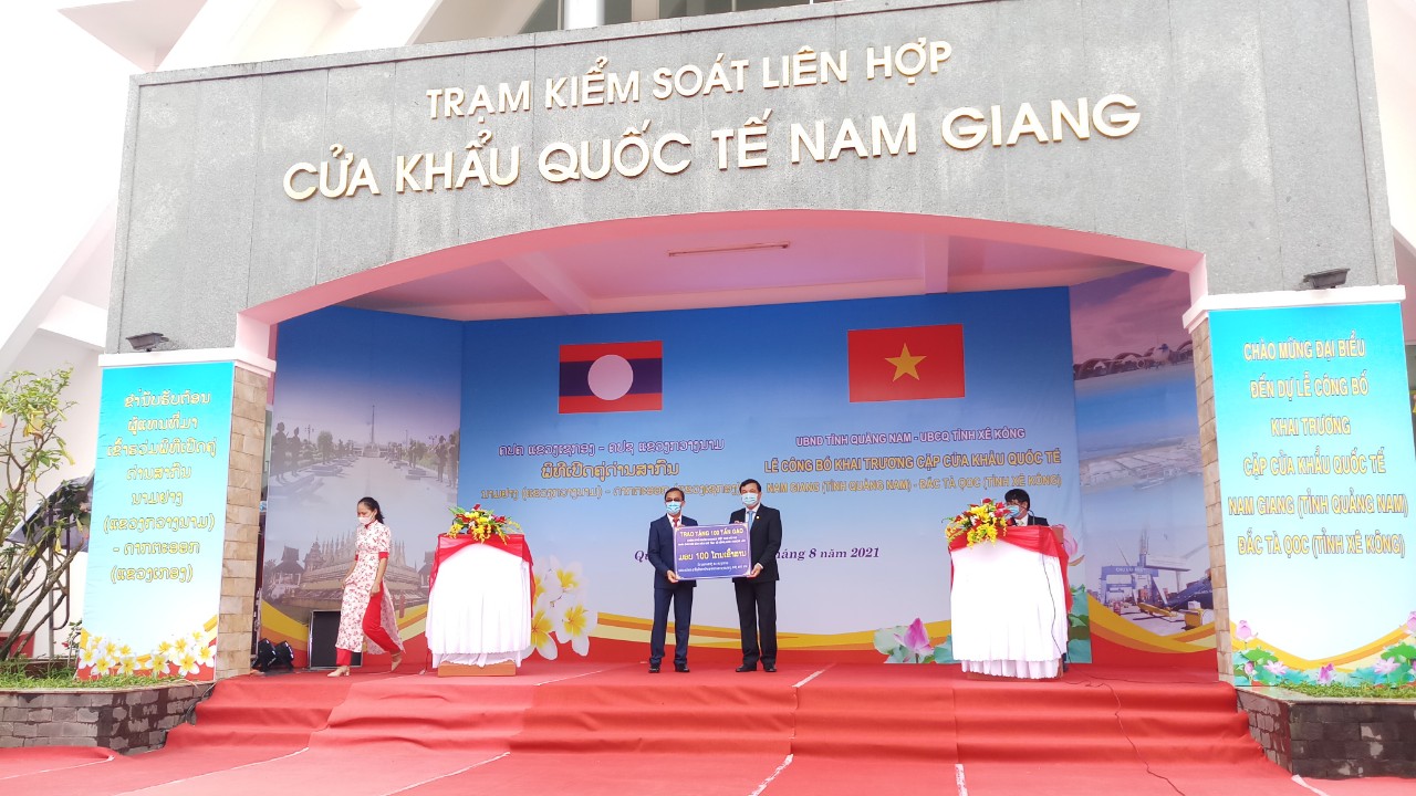 Khai trương Cửa khẩu quốc tế Nam Giang - Đắc T&agrave; Oọc - Ảnh 2.