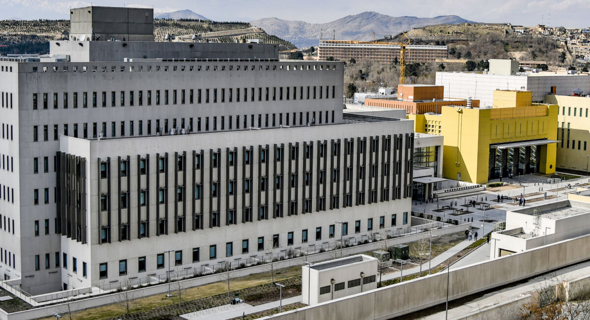 Đại sứ quán Mỹ tại Afghanistan “dồn lực” hủy tài liệu