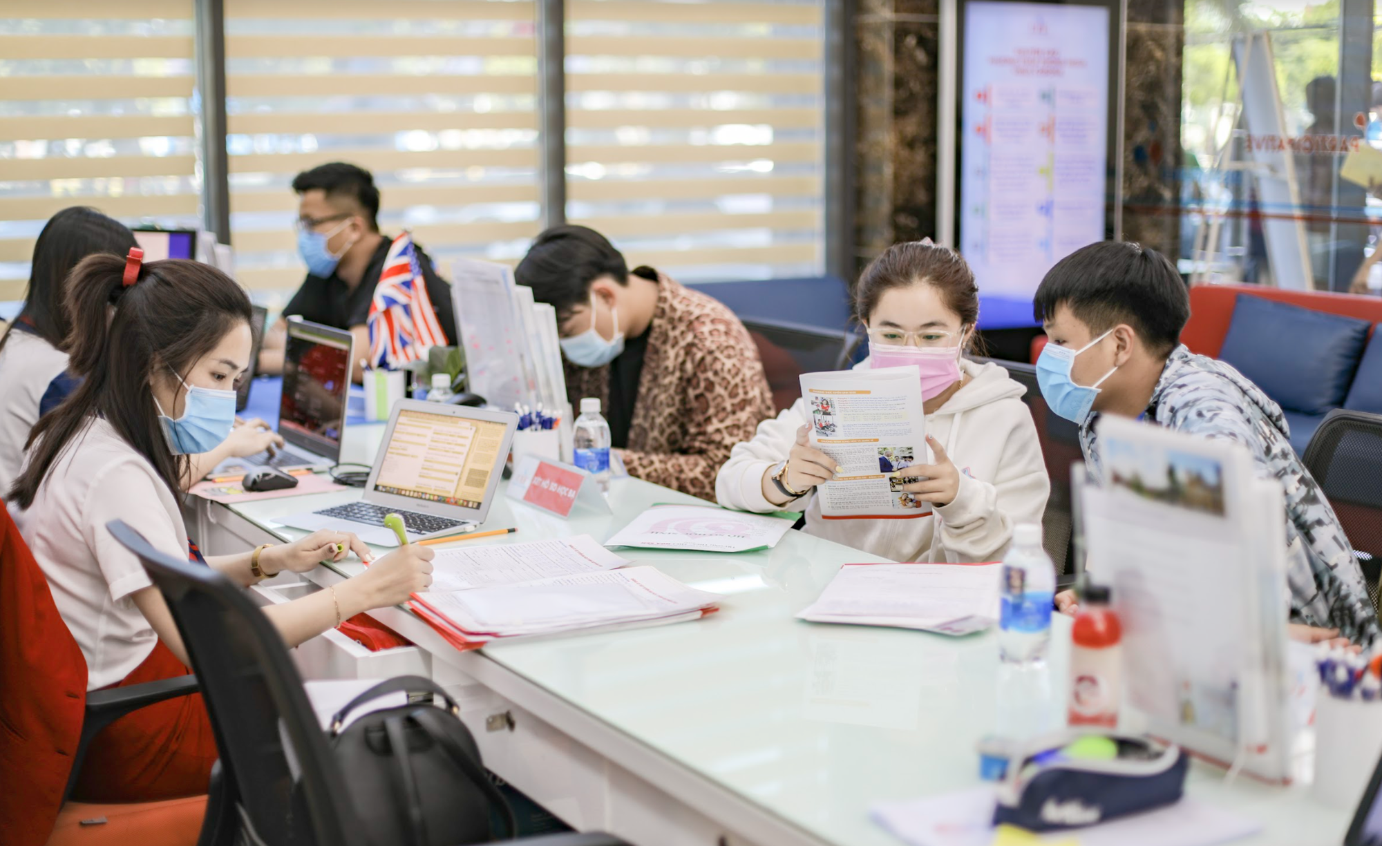 Trường ĐH Kinh tế - Tài chính TP HCM tăng điểm sàn xét tuyển