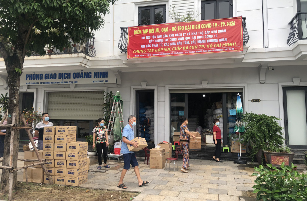 Hơn 100 tấn nhu yếu phẩm đang trên đường đến các tỉnh phía Nam - Ảnh 2.