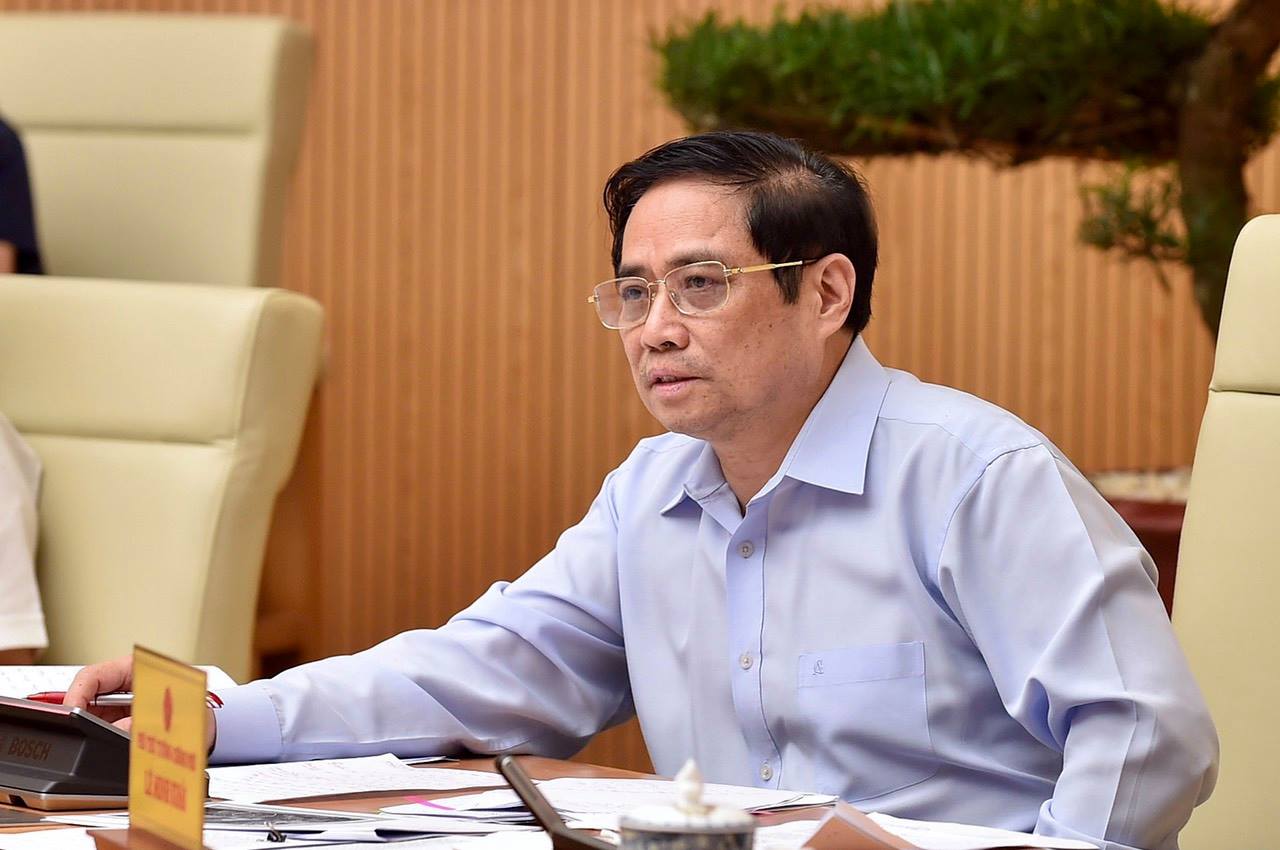 Thủ tướng: Nghiên cứu kế hoạch tiêm vắc-xin cho học sinh