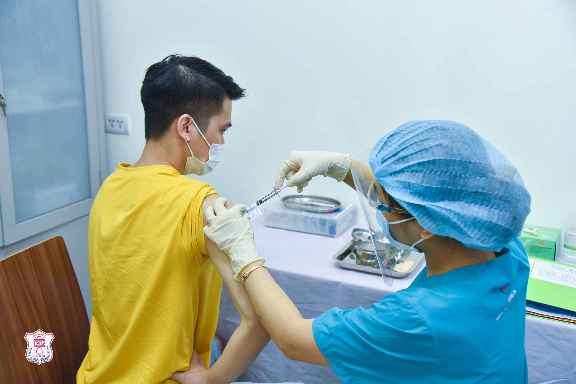 Ti&ecirc;m thử nghiệm vắc-xin Covid-19 ARCT-154 c&ocirc;ng nghệ Mỹ cho 25 t&igrave;nh nguyện vi&ecirc;n - Ảnh 2.