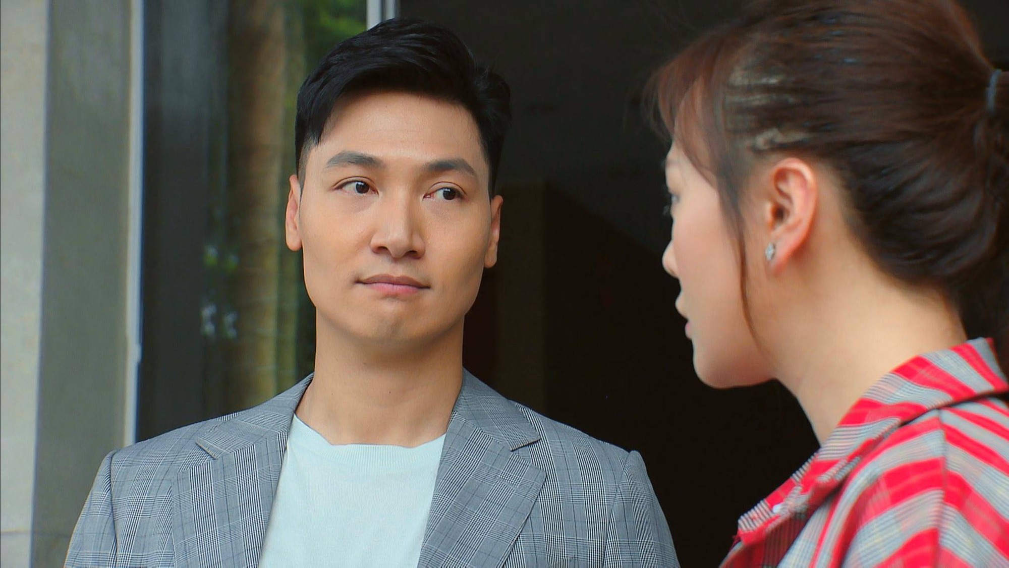 "Hương vị tình thân" phần 2 tập 14 (tập 85): Bà Dần "đẩy thuyền", bày mưu cho Long "cưa" lại Nam