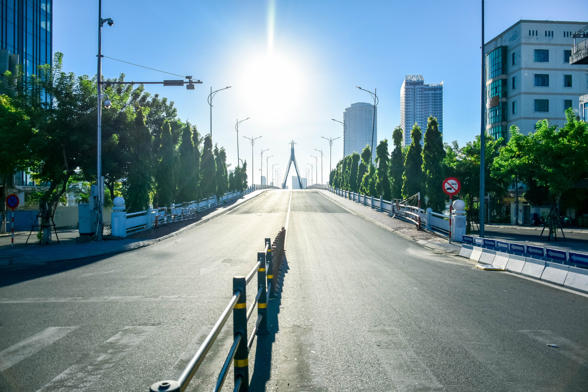 Đà Nẵng bắt đầu thực hiện "ai ở đâu thì ở đó", ra ngoài không lý do sẽ bị xử nghiêm