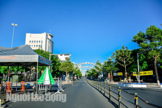 Đà Nẵng bắt đầu thực hiện ai ở đâu thì ở đó, ra ngoài không lý do sẽ bị xử nghiêm - Ảnh 11.