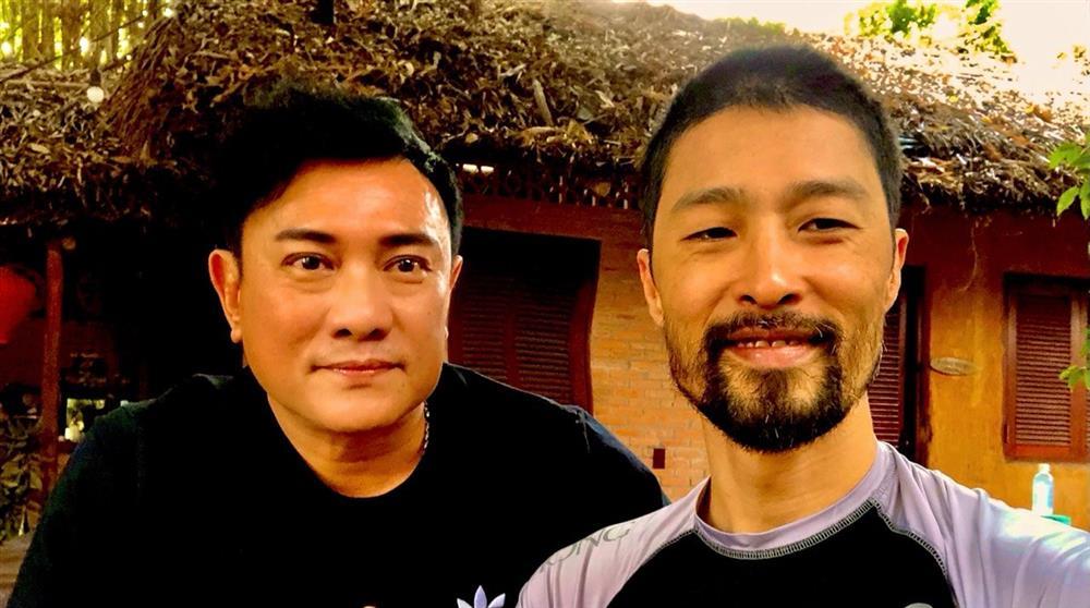 Johnny Tr&iacute; Nguyễn đ&aacute;p trả lời ch&ecirc; diện mạo gi&agrave; nua, hốc h&aacute;c - Ảnh 1.