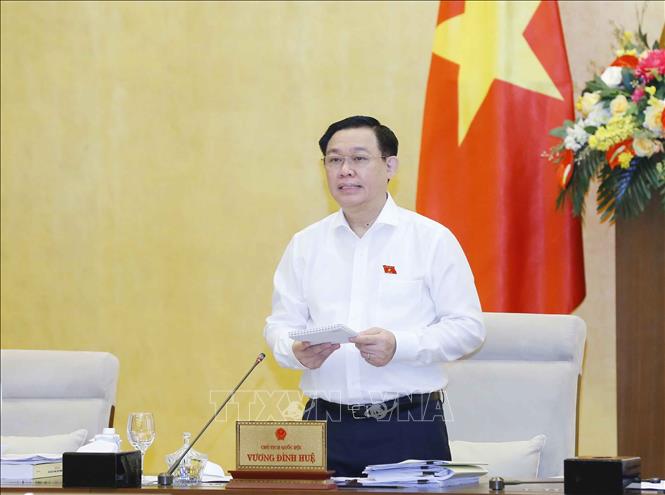 Chủ tịch Quốc hội: Có trường hợp "chạy" anh hùng, "chạy" bằng khen