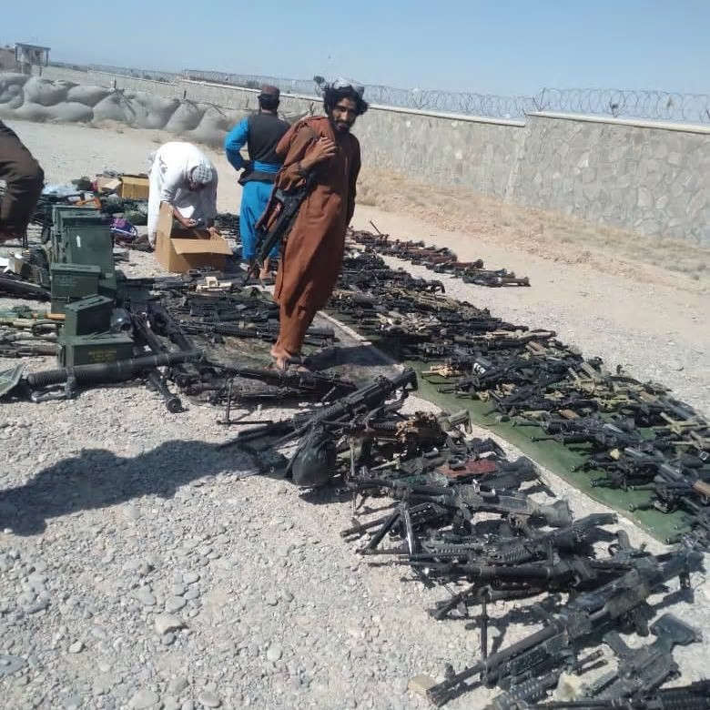 Afghanistan: Taliban hưởng “kho báu” của Mỹ và phương Tây - Ảnh 2.