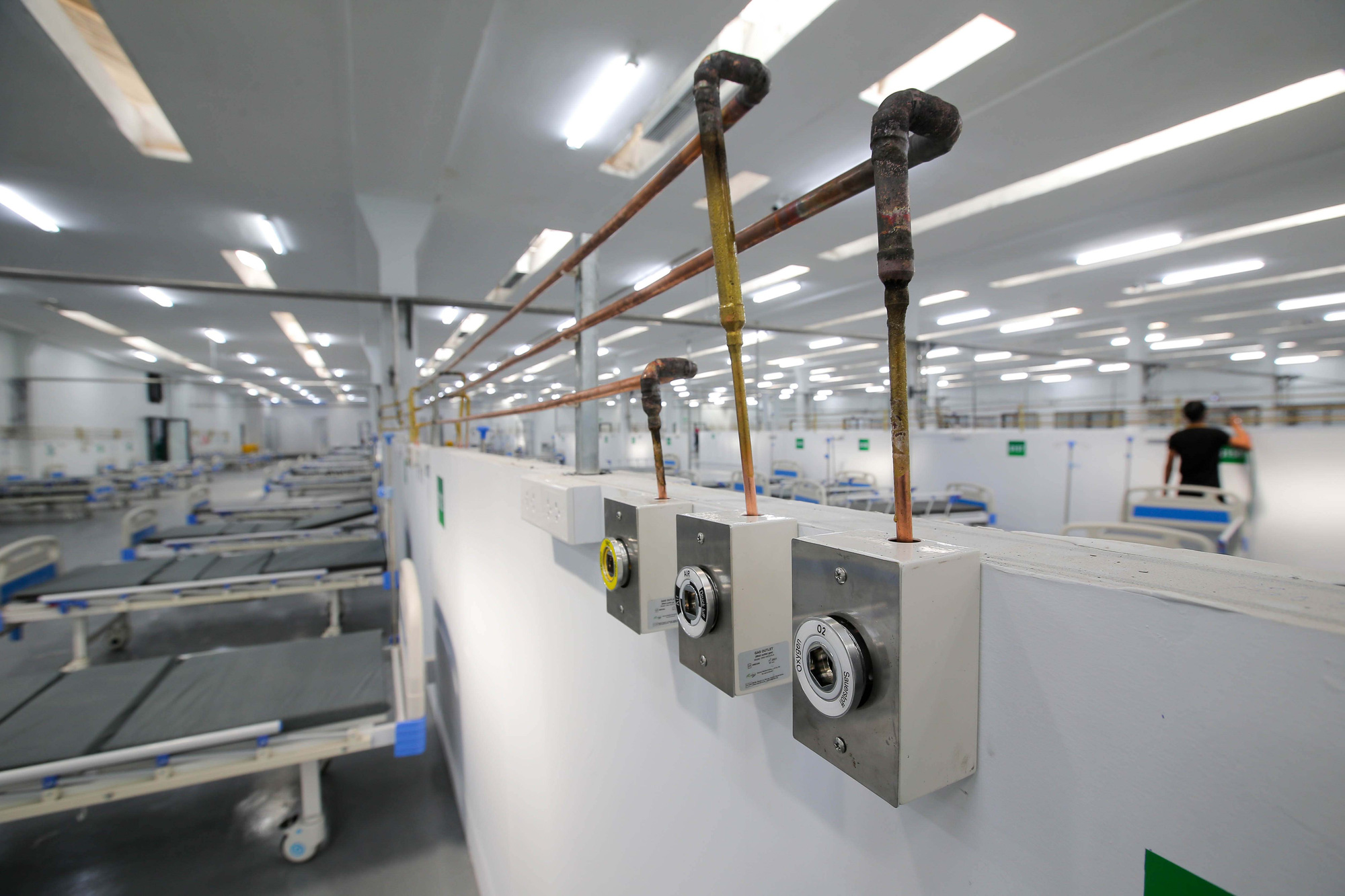 Cận cảnh Trung t&acirc;m Hồi sức t&iacute;ch cực người bệnh Covid-19 tại TP HCM - Ảnh 11.