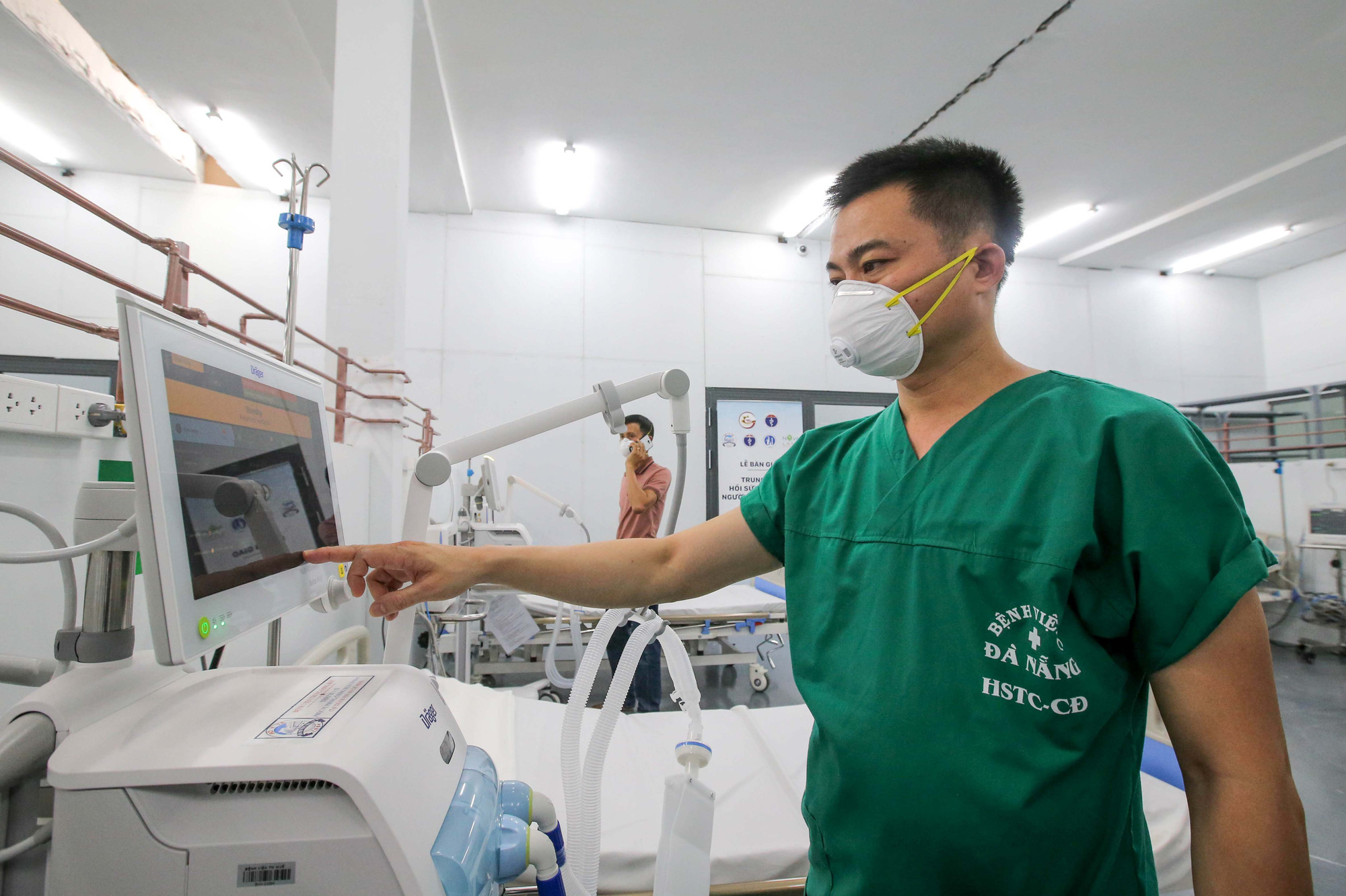 Cận cảnh Trung tâm Hồi sức tích cực người bệnh Covid-19 tại TP HCM