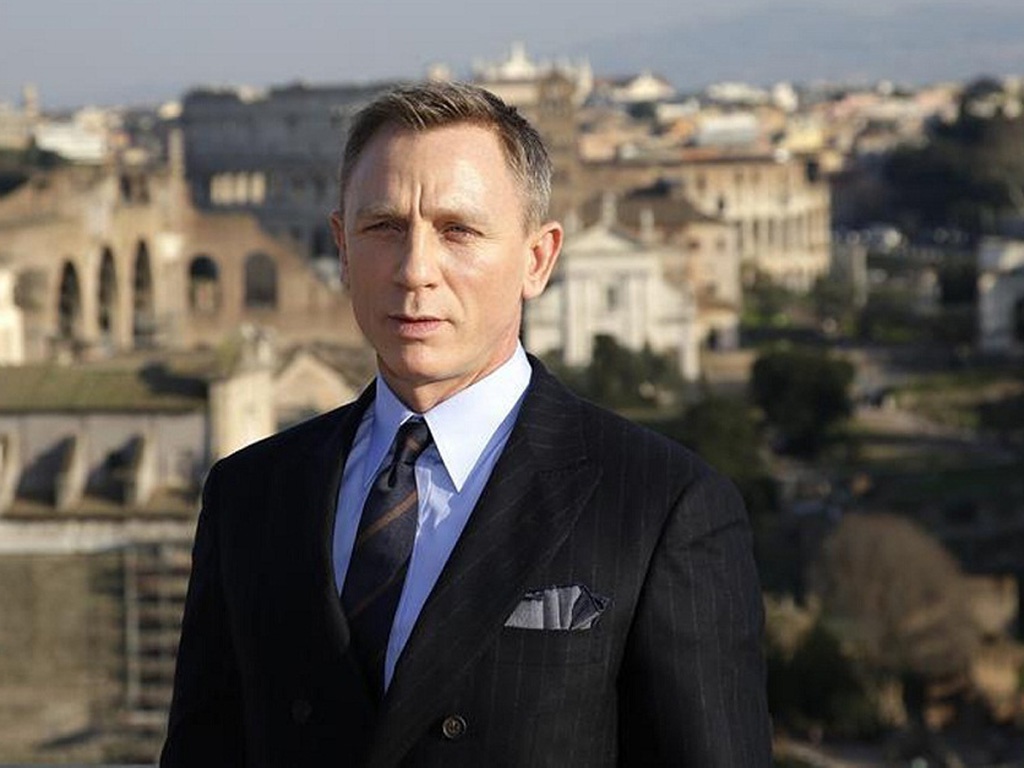 “James Bond” Daniel Craig tuyên bố không để tài sản cho các con