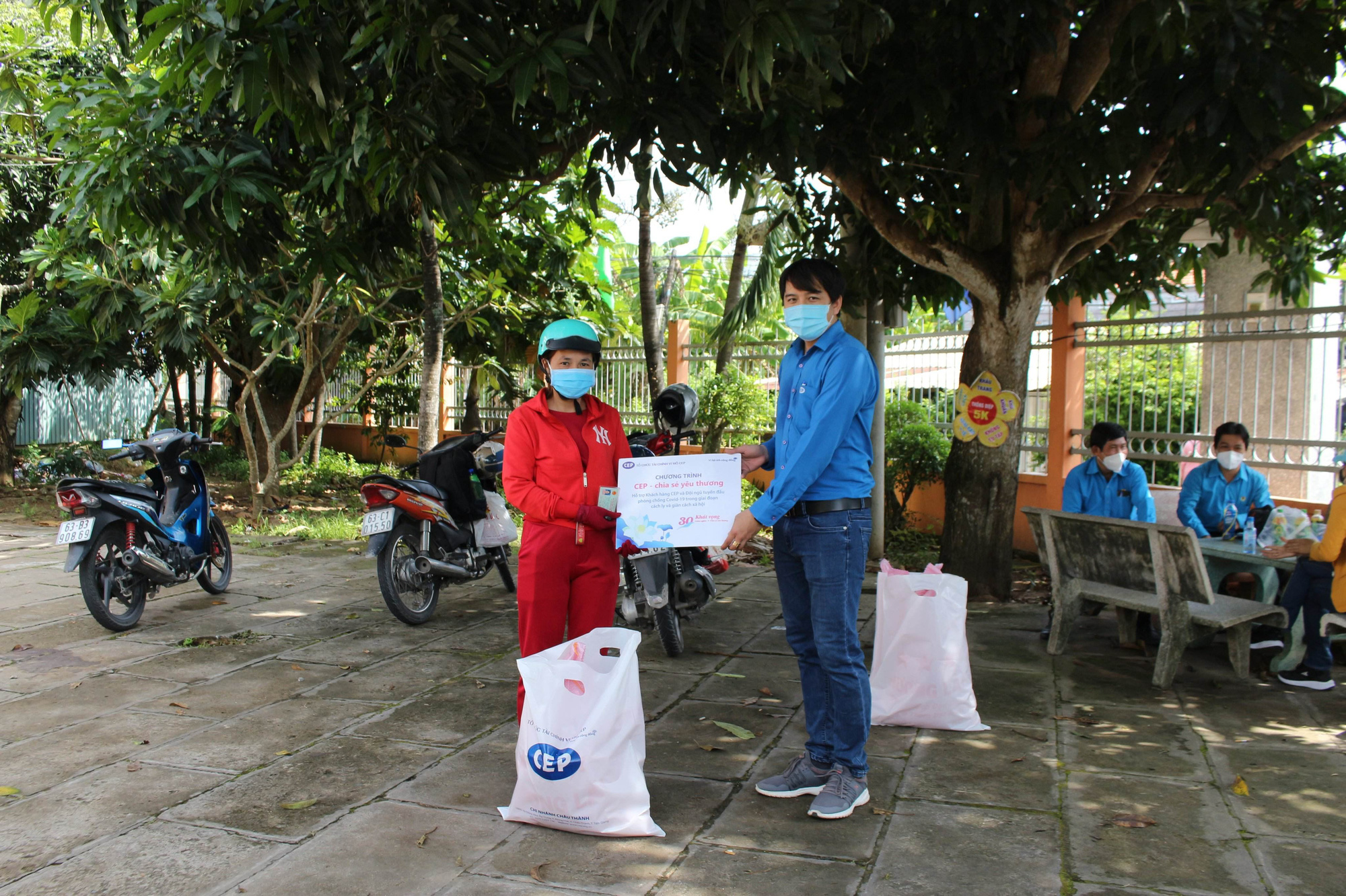 Lan tỏa y&ecirc;u thương ở S&oacute;c Trăng, Tiền Giang - Ảnh 7.