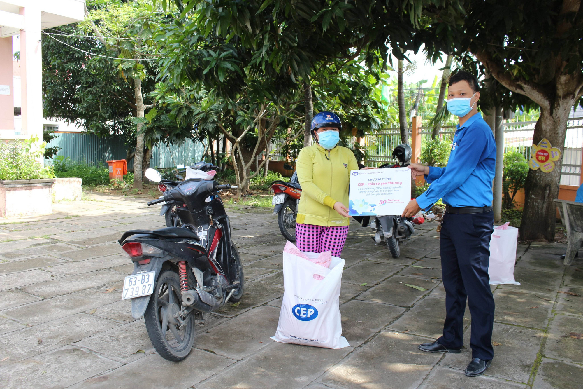 Lan tỏa y&ecirc;u thương ở S&oacute;c Trăng, Tiền Giang - Ảnh 8.