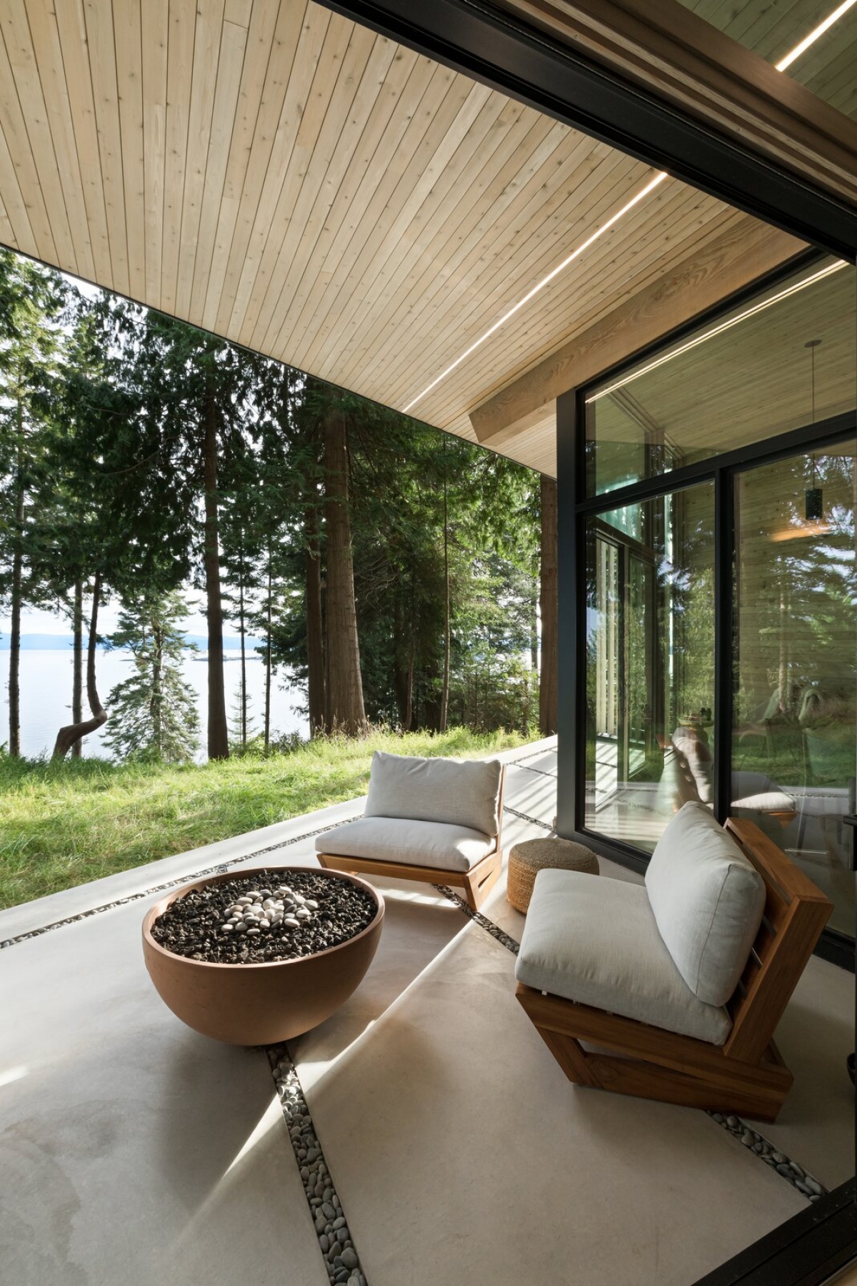 Ngắm nhìn cabin tuyệt đẹp nằm gần rừng Vancouver - Ảnh 10.