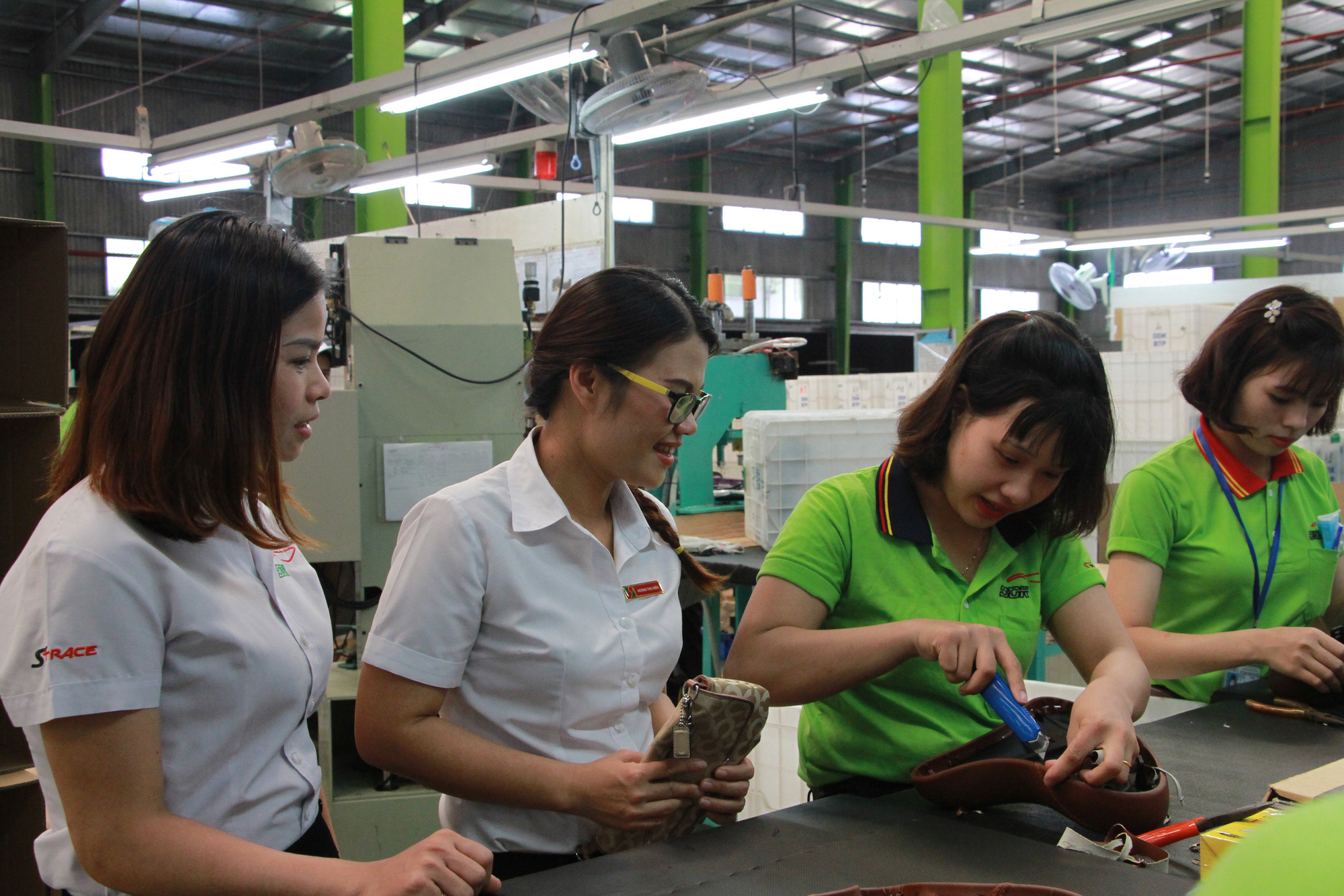 Hơn 70.000 kh&aacute;ch h&agrave;ng ảnh hưởng Covid-19 được hỗ trợ từ Agribank - Ảnh 3.