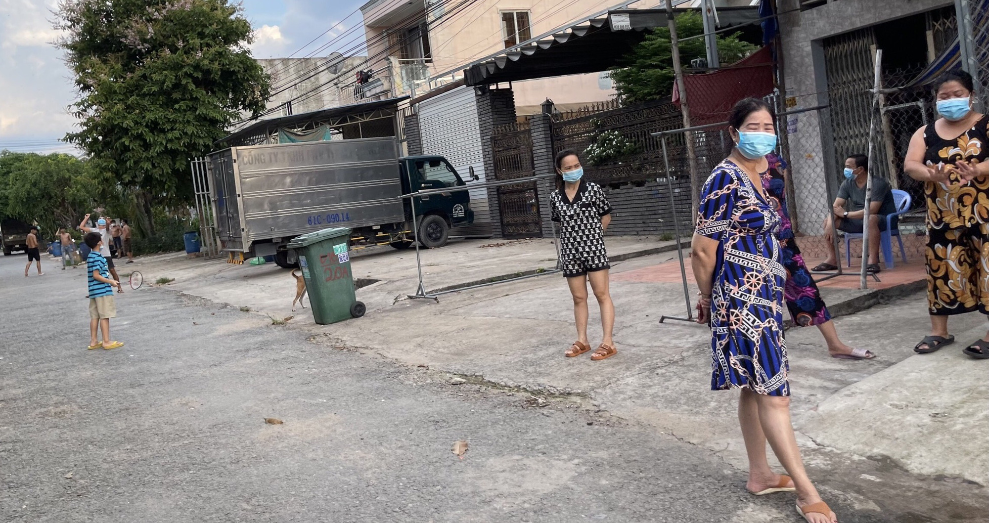 Bình Dương: Đình chỉ công tác 30 ngày Bí thư và Chủ tịch phường Thuận Giao