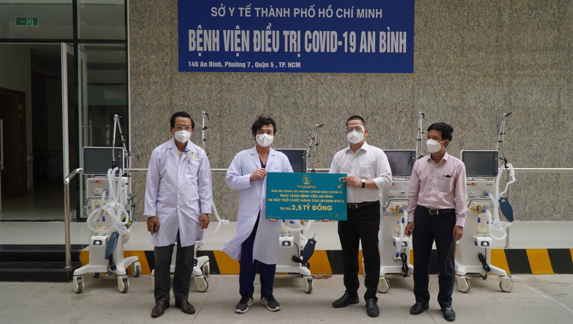 TP HCM tặng trang thiết bị chống dịch cho Trung tâm cấp cứu 115 và Bệnh viện An Bình