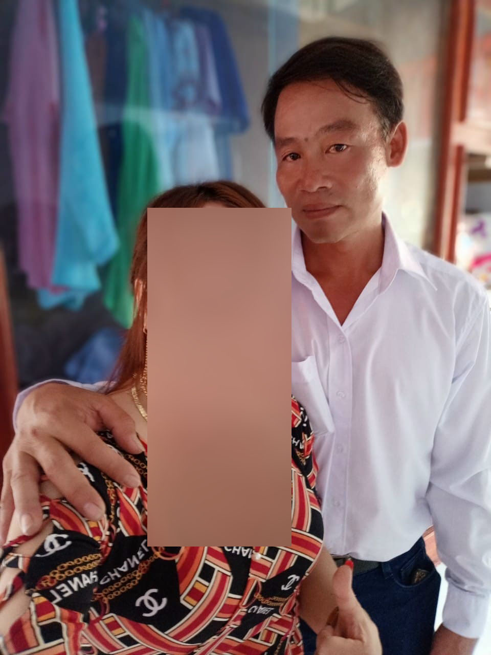 Hai vợ chồng bị &ldquo;con rể hờ&rdquo; đ&acirc;m thương vong - Ảnh 1.