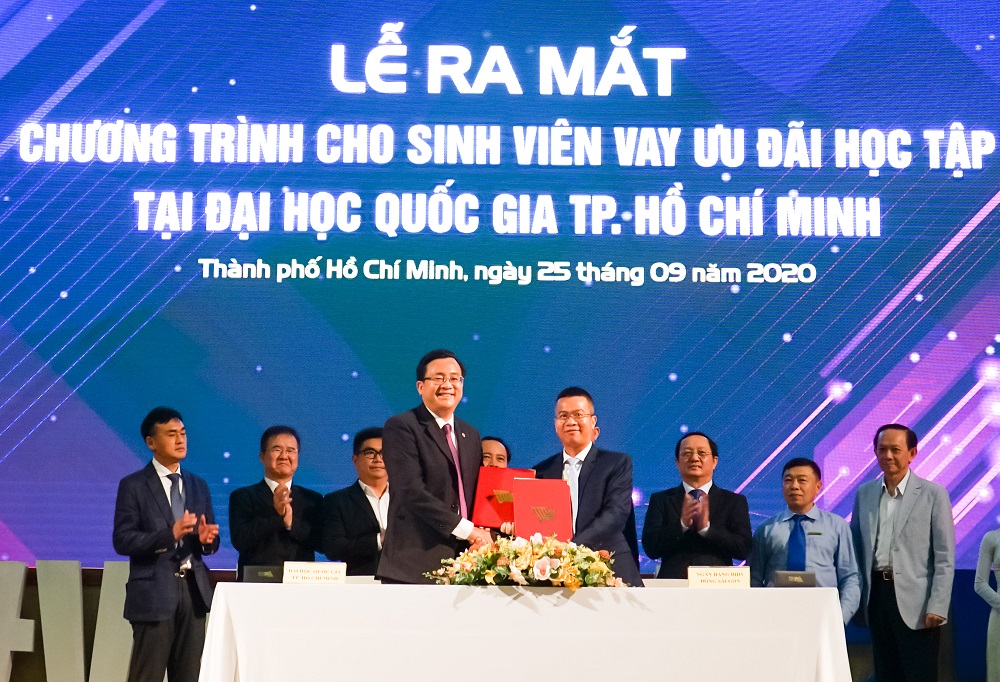 Sinh viên ĐHQG TP HCM được hỗ trợ vay không lãi suất để học tập