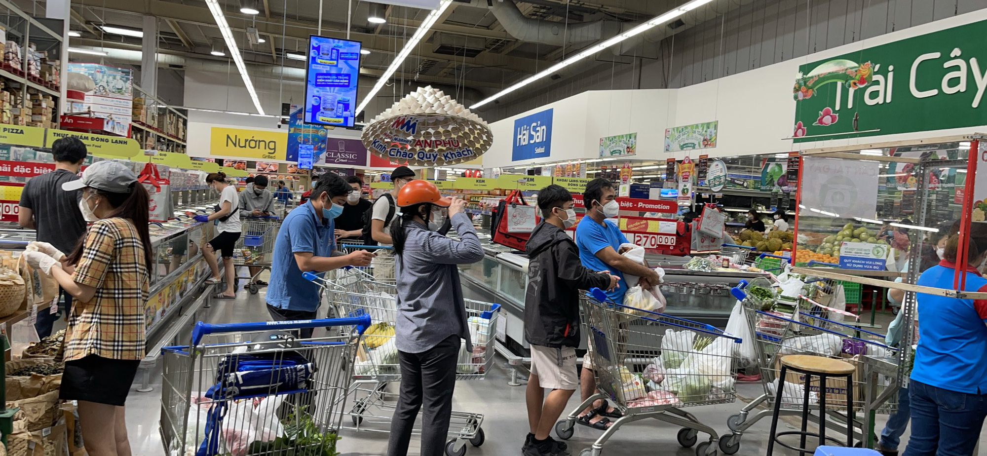 Siêu thị gấp rút tăng nguồn hàng đáp ứng nhu cầu mua sắm tăng cao