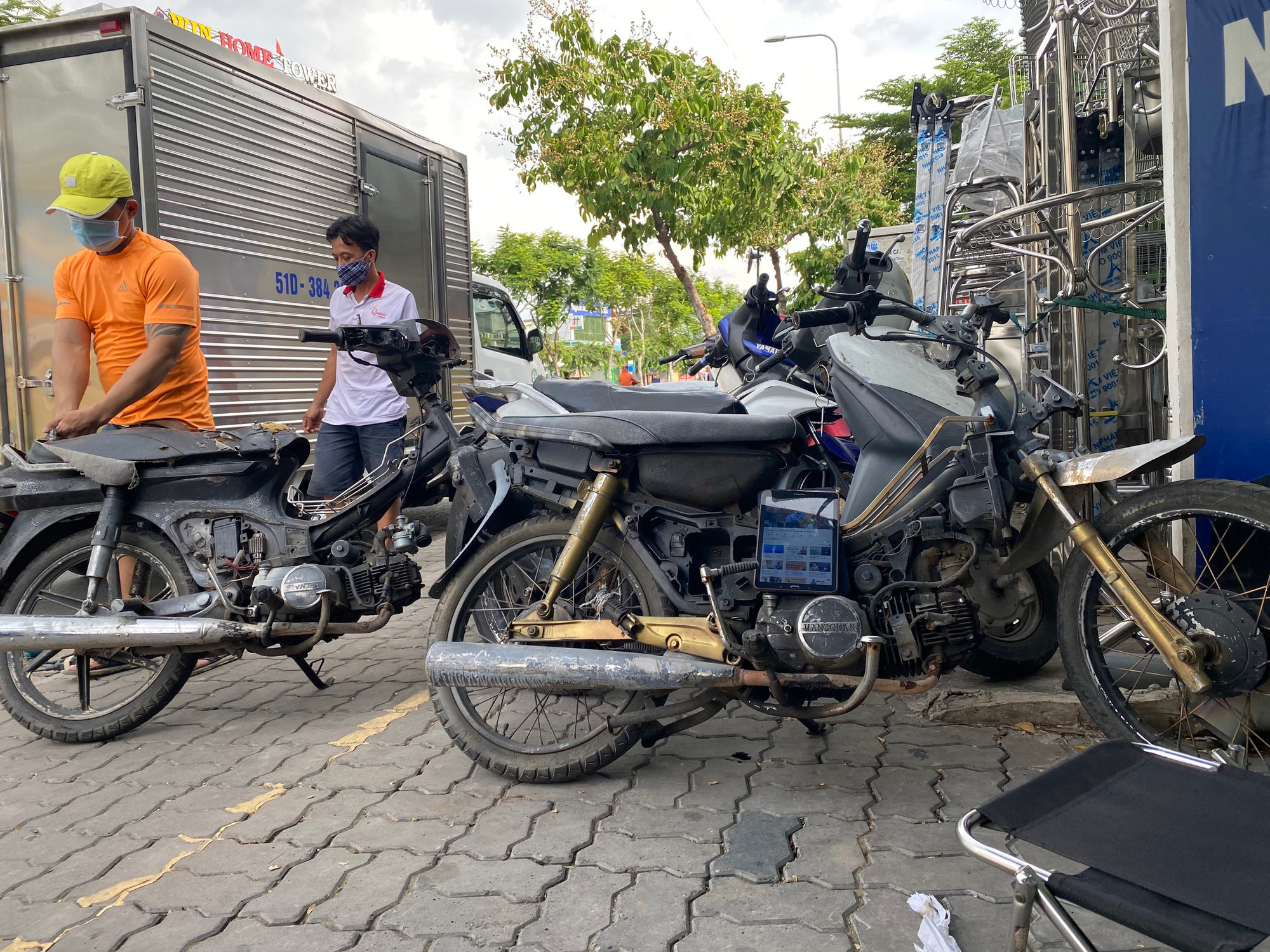Không dễ thu, đổi xe máy cũ nát