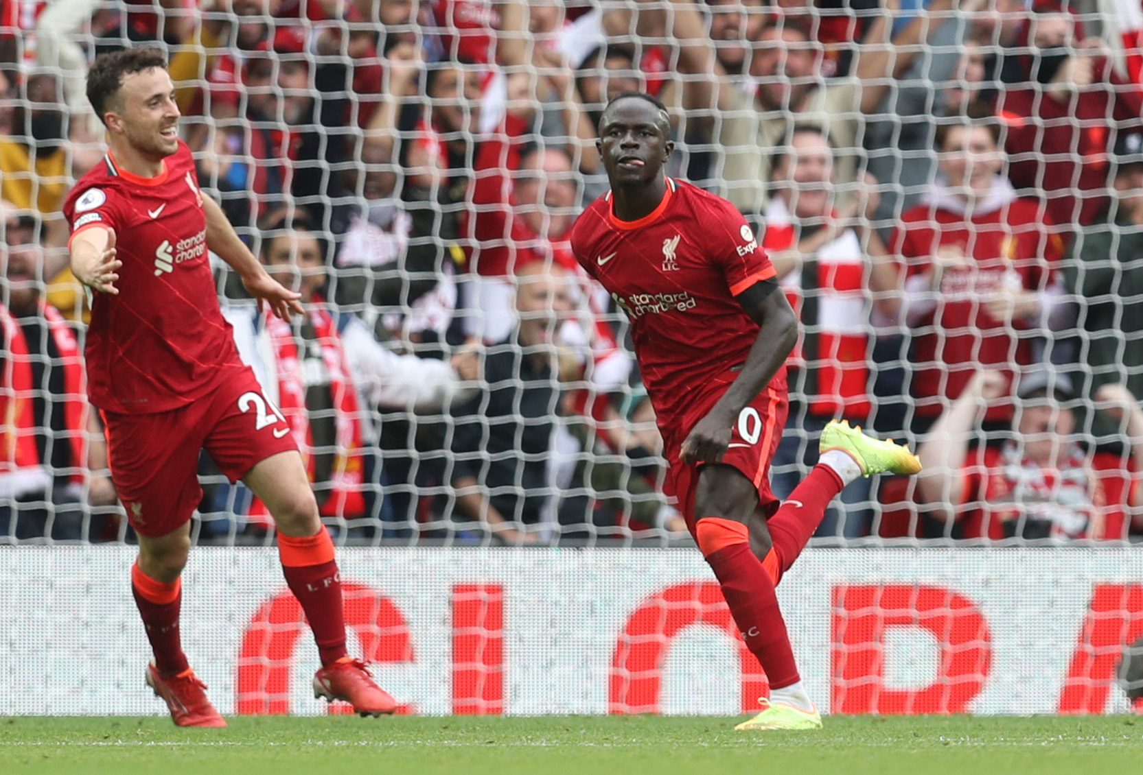 Liverpool dẫn đầu Ngoại hạng Anh sau chiến thắng thứ 2 liên tiếp