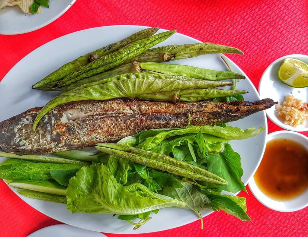 Loạt món ngon từ cá lóc ở miền Tây - Ảnh 2.