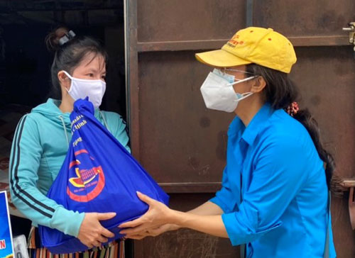 Tiếp sức tổ công nhân tự quản