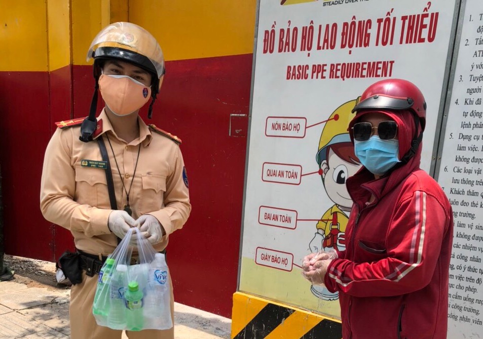 TP HCM: M&aacute;t l&ograve;ng với dự &aacute;n Tr&ecirc;n đường đi l&agrave;m - Ảnh 1.