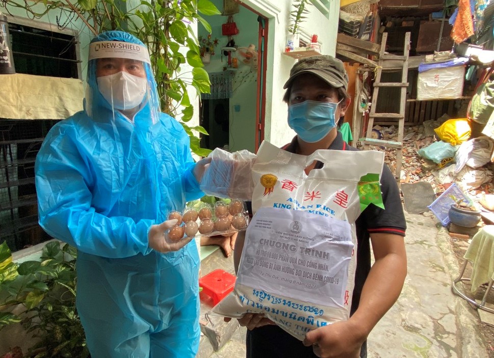 Hỗ trợ công nhân khó khăn do dịch Covid-19