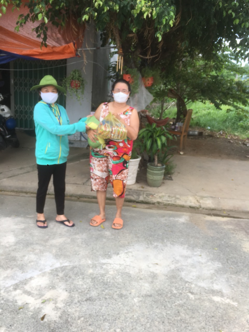 B&igrave;nh Dương: Cung cấp lương thực, thực phẩm cho người d&acirc;n trong thời gian thực hiện kh&oacute;a chặt, đ&ocirc;ng cứng - Ảnh 1.