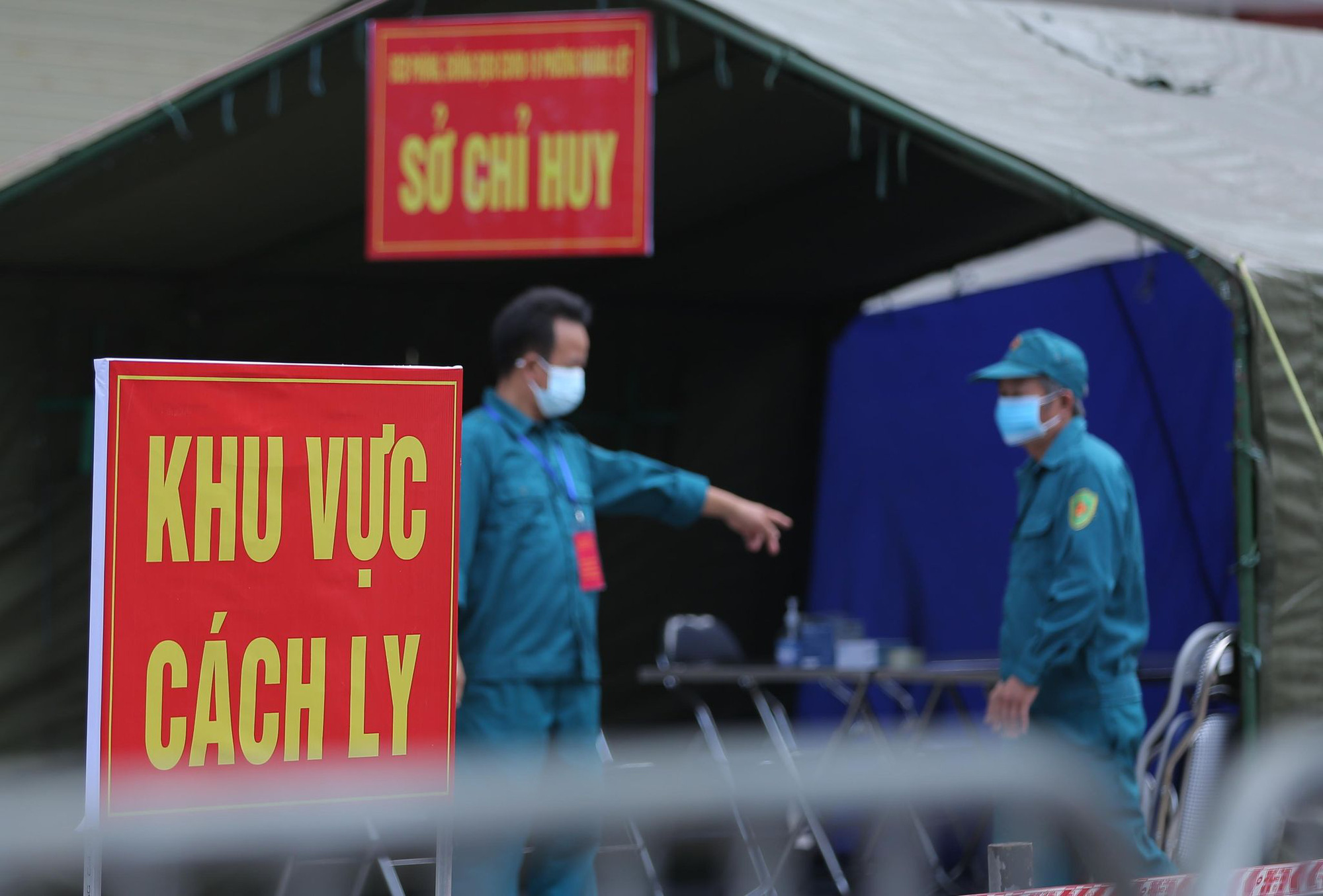 Phát hiện cán bộ trực chốt kiểm dịch mắc Covid-19, tham gia trực chốt 2 tuần gần đây