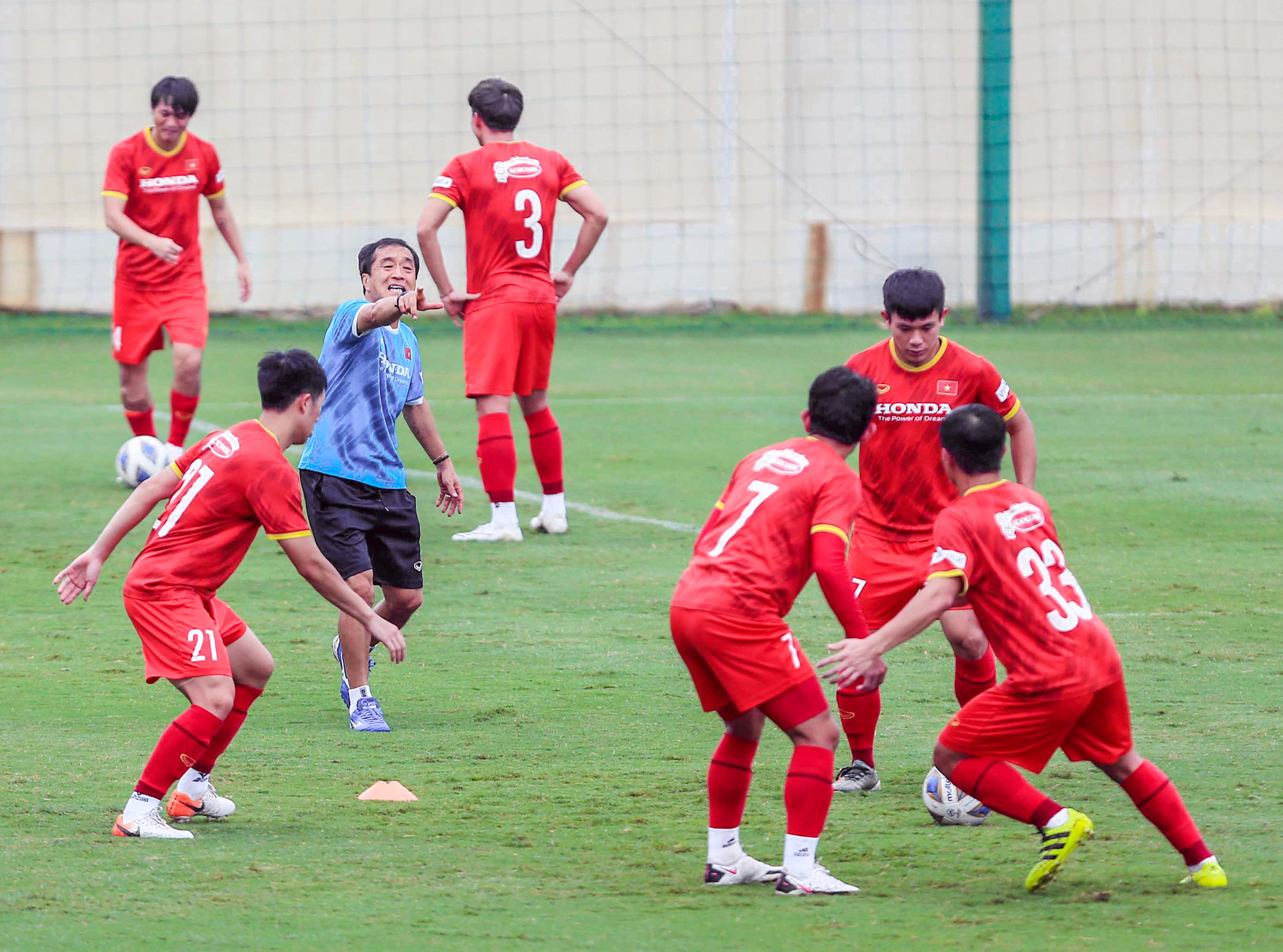 Phan Văn Đức tự tin đối đầu với những đối thủ đẳng cấp cao ở v&ograve;ng loại World Cup 2022 - Ảnh 3.