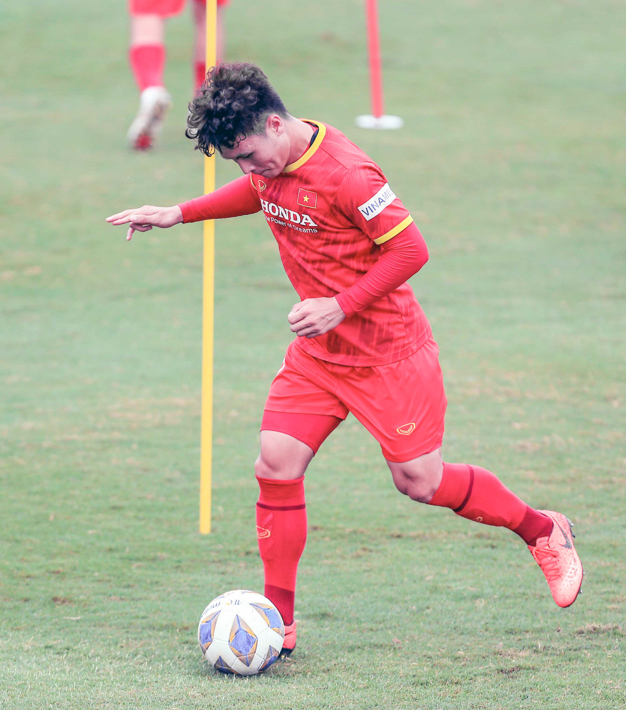 Phan Văn Đức tự tin đối đầu với những đối thủ đẳng cấp cao ở v&ograve;ng loại World Cup 2022 - Ảnh 12.