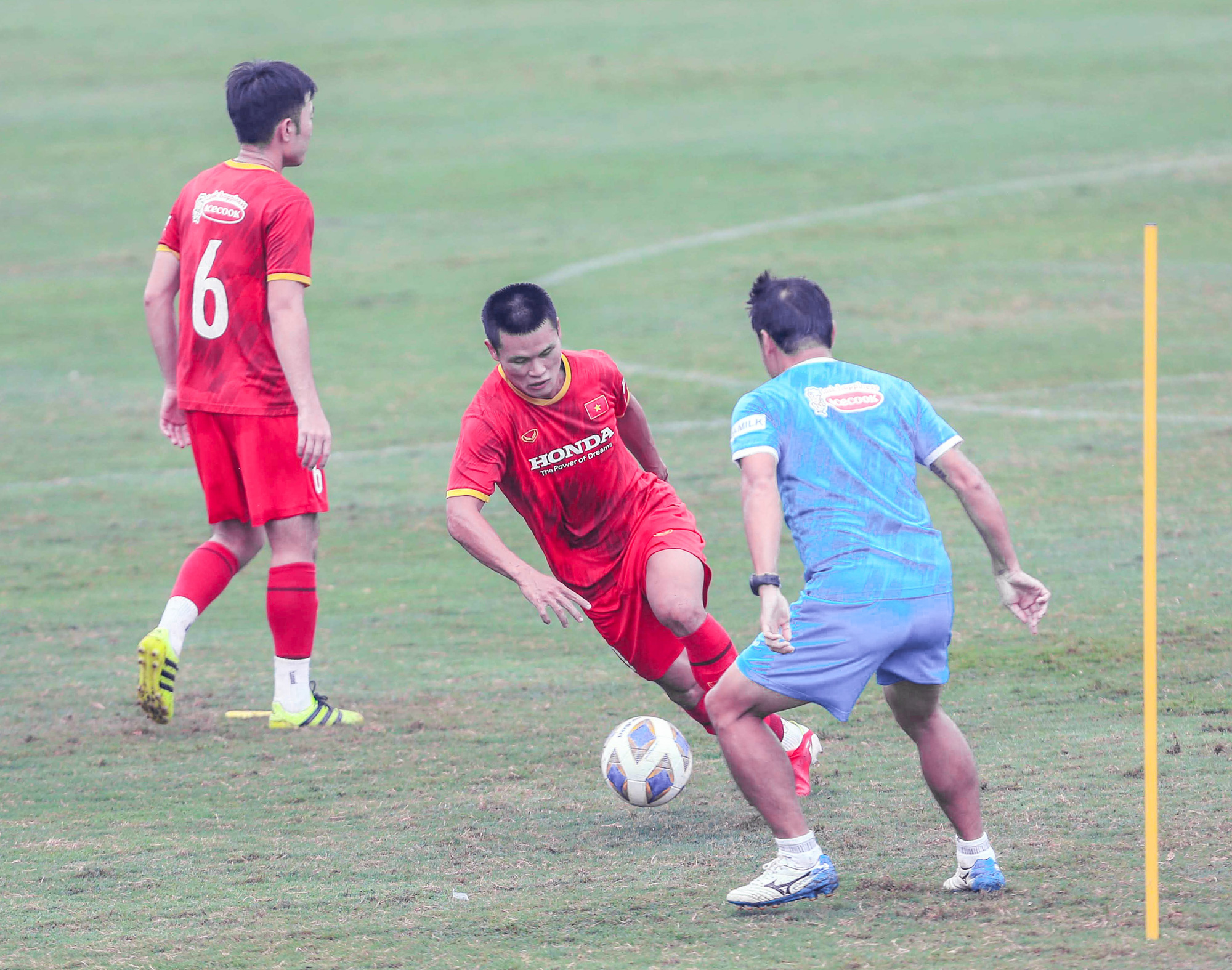 Phan Văn Đức tự tin đối đầu với những đối thủ đẳng cấp cao ở v&ograve;ng loại World Cup 2022 - Ảnh 7.