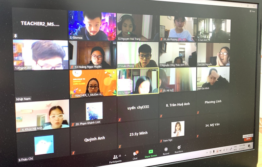 Nhiều địa phương l&ugrave;i thời gian tựu trường, sẵn s&agrave;ng dạy học trực tuyến - Ảnh 2.