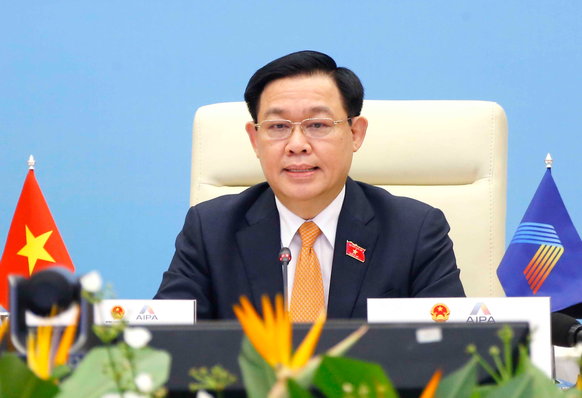 Chủ tịch Quốc hội kêu gọi chia sẻ công bằng vắc-xin phòng, chống dịch Covid-19