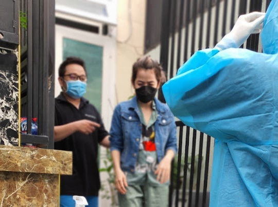 Hơn 300.000 viên thuốc Molnupiravir điều trị F0 tại nhà đến TP HCM trong hôm nay - Ảnh 2.