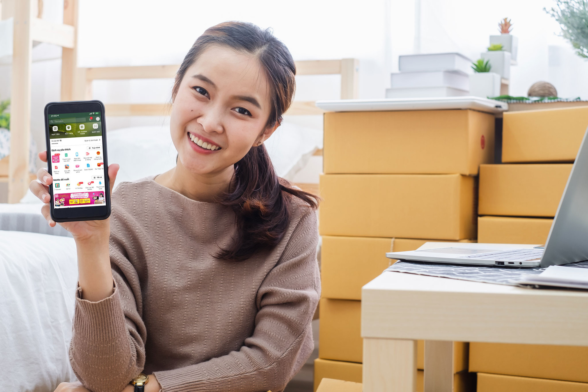 Ví MoMo tiếp sức shipper, cửa hàng online với nhiều thẻ quà giảm giá đổ xăng, ship hàng…