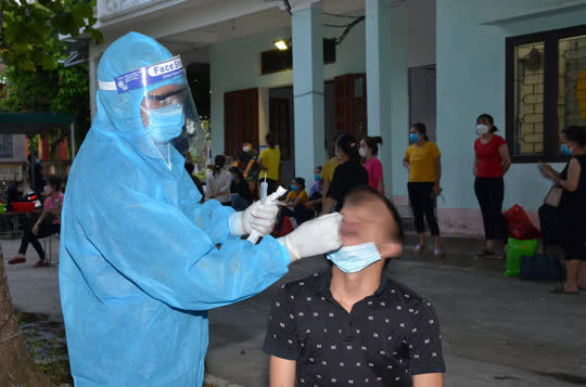 Một ca nhiễm SARS-CoV-2 chưa rõ nguồn lây, hàng trăm công nhân liên quan