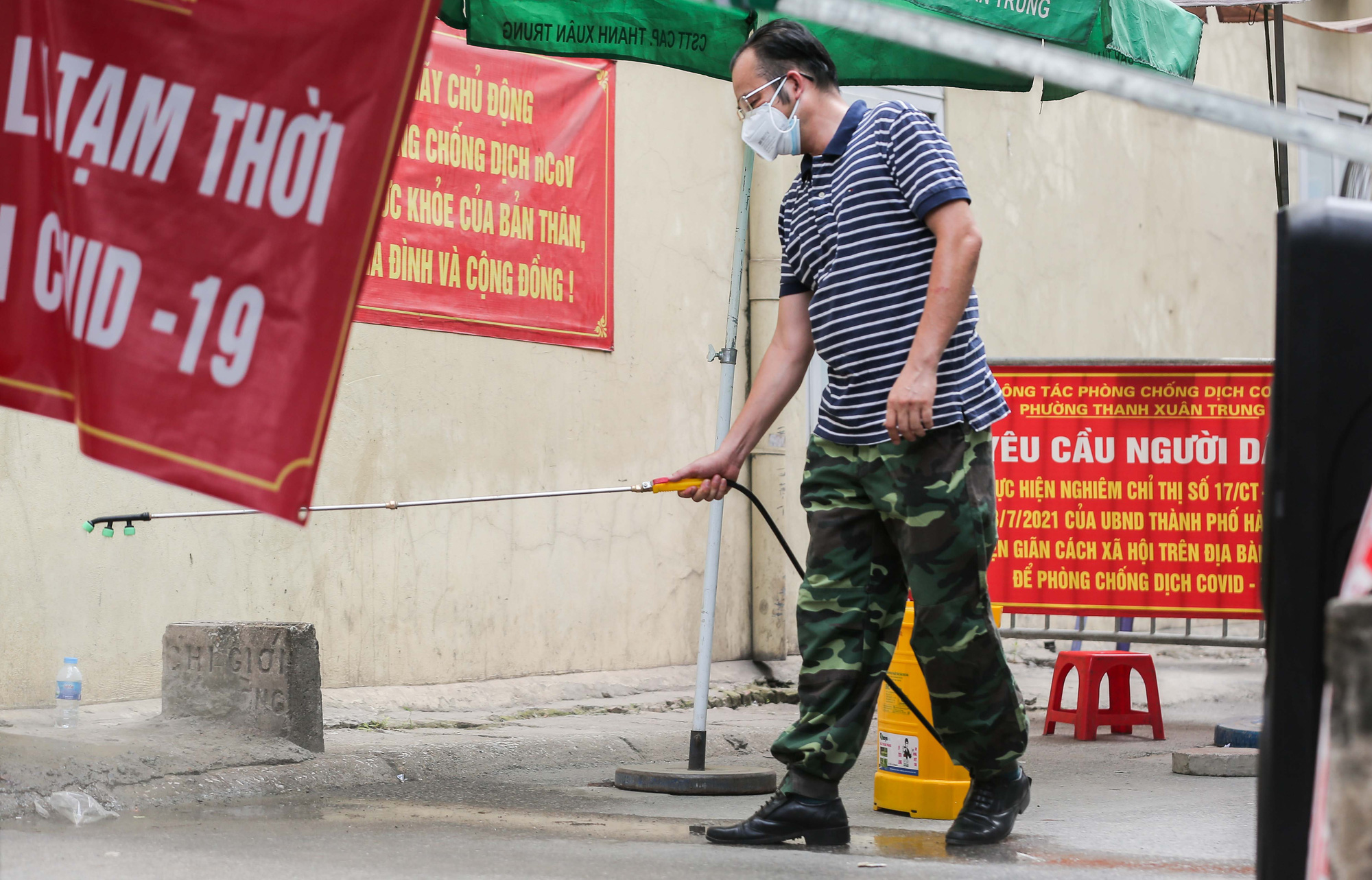 CLIP: Phát hiện 9 ca nhiễm SARS-CoV-2, phong toả khu vực có hơn 2.000 dân - Ảnh 12.
