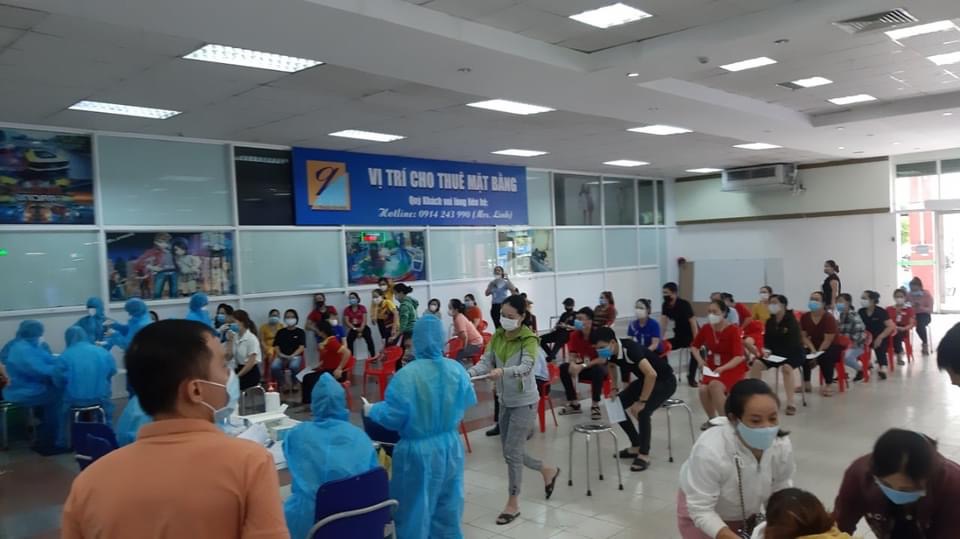 B&igrave;nh Định tạm dừng hoạt động chợ hải sản cạnh ổ dịch trong Bệnh viện Đa khoa tỉnh - Ảnh 1.