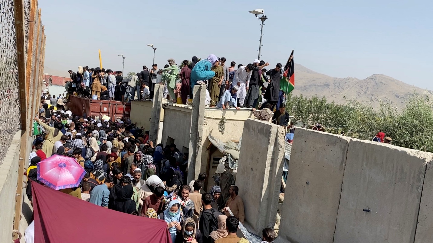 Afghanistan: Vụ đọ súng chớp nhoáng và thời hạn chót cho Tổng thống Biden