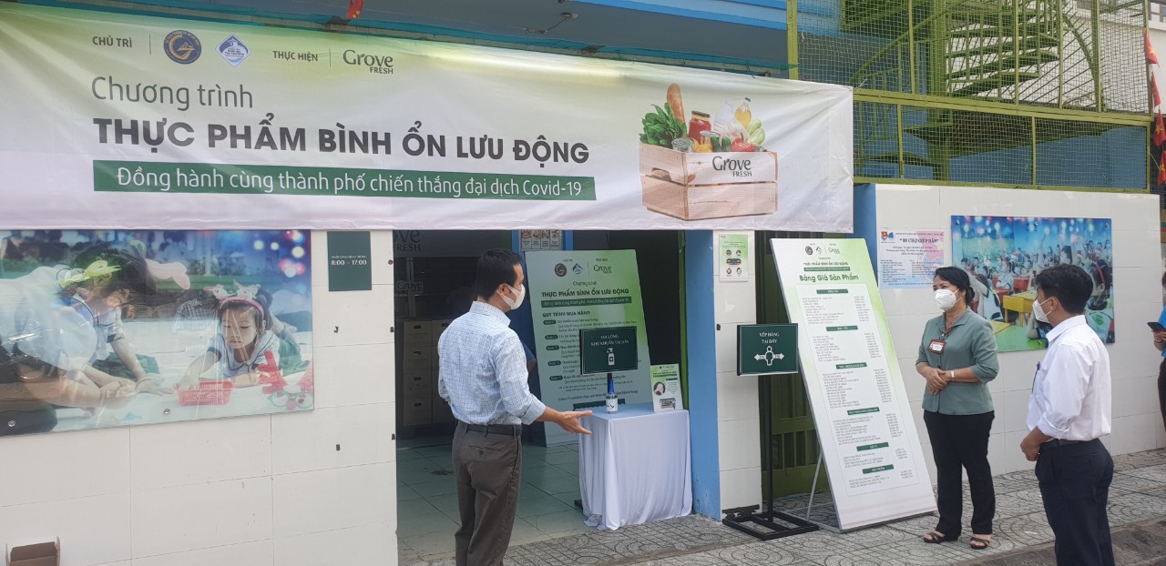 TP HCM: Khai trương cửa hàng tự động, ngày đầu nhận đơn hàng 1.200 combo rau củ, trái cây