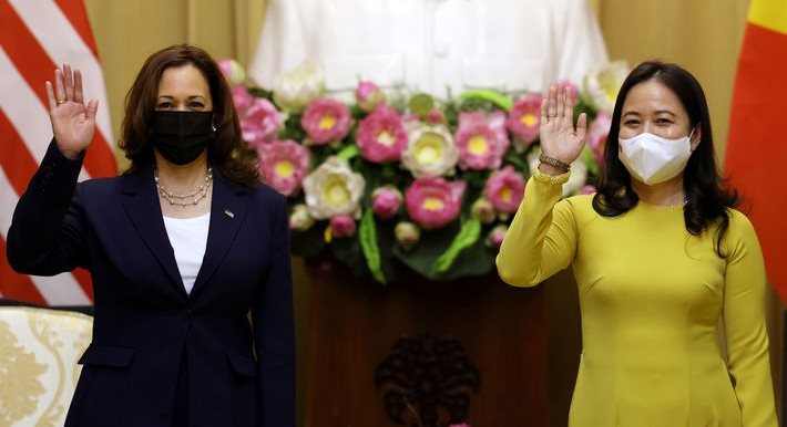 Phó Chủ tịch nước Võ Thị Ánh Xuân đón Phó Tổng thống Mỹ Kamala Harris - Ảnh 6.